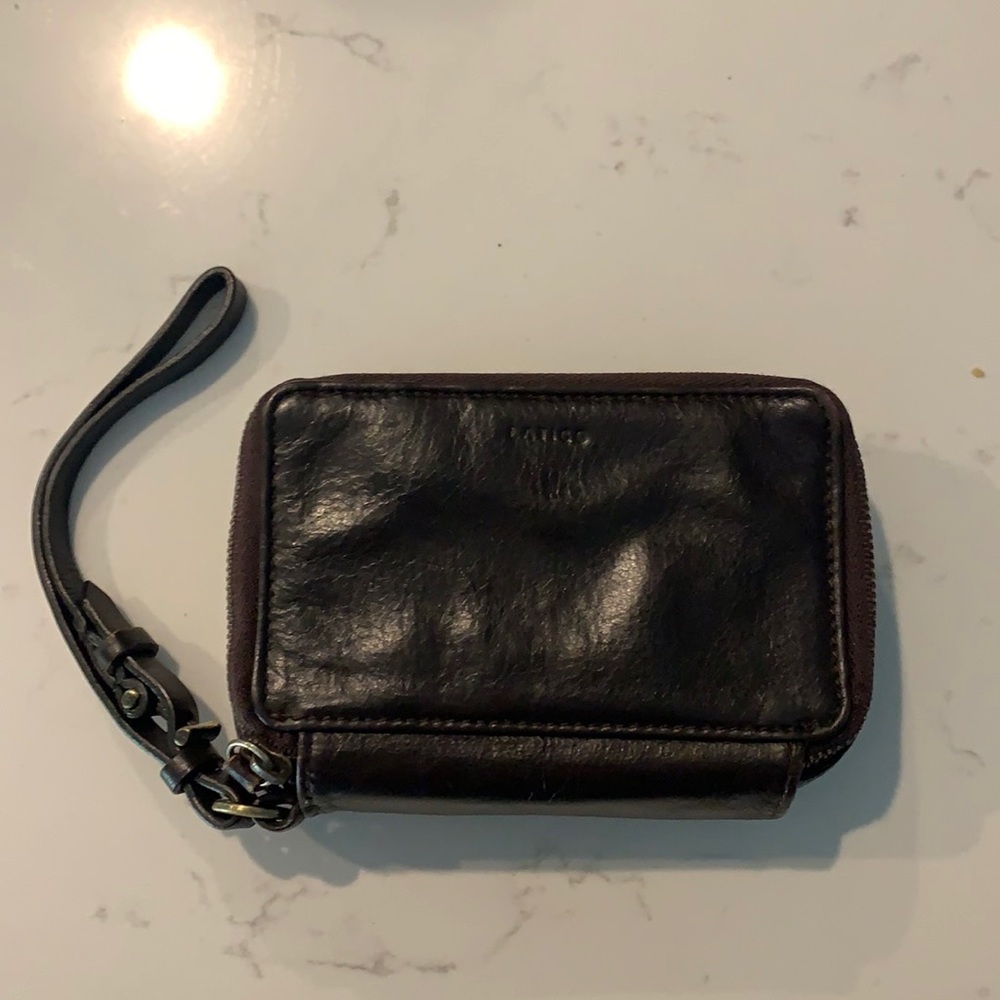 small brown leather wristlet in perfect condition